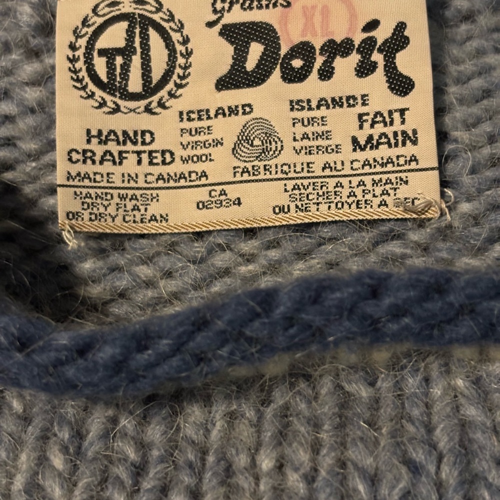 Vintage Cozy Blue and Cream Ski Sweater - Picture 4 of 4